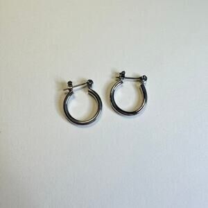 NWT silver color small sized hoop earrings